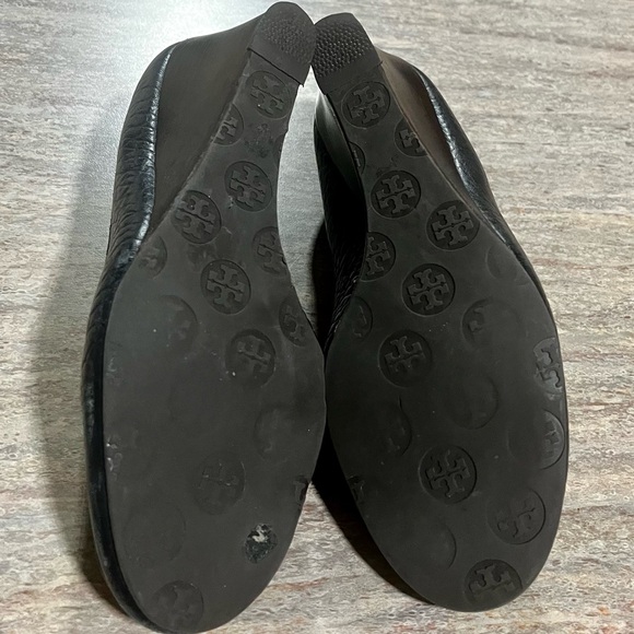 Tory Burch black wedge shoes - Picture 16 of 16